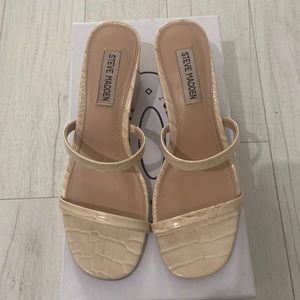 Steven Madden Issy Taupe blocked heel sandal